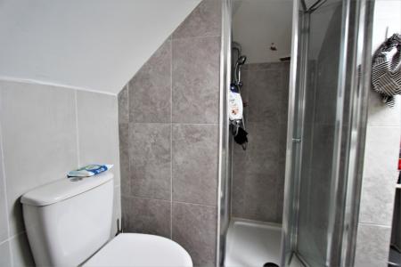 4 bedroom Detached house to let in Cockney Hill, Tilehurst, Reading, RG30