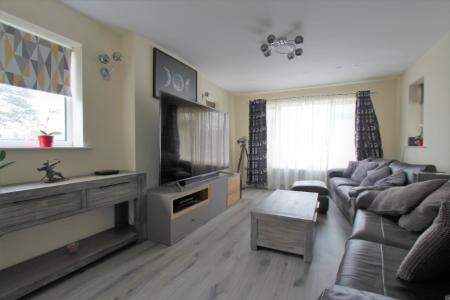 4 bedroom Detached house to let in Cockney Hill, Tilehurst, Reading, RG30