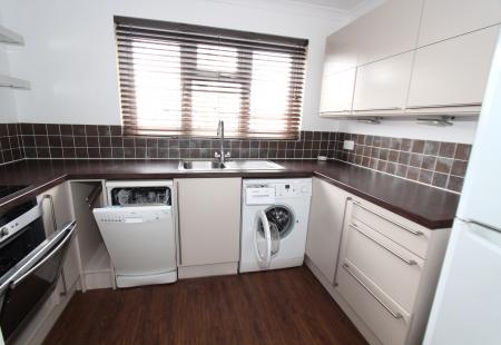 1 bedroom Flat to let in Willow Tree Glade, Calcot, Reading, RG31