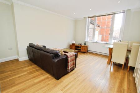 2 bedroom Flat for sale in London Street, Reading, Reading, RG1