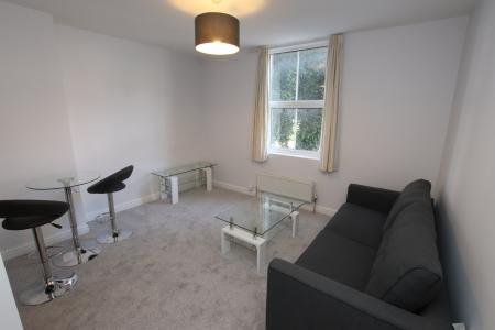 1 bedroom Flat to let in South Street, Reading, Reading, RG1