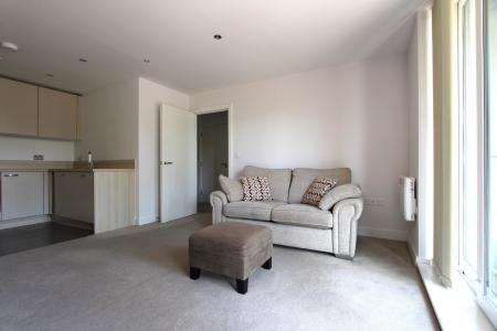 1 bedroom Flat to let in Drake Way, Kennet Island, Reading, RG2
