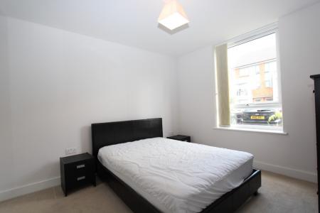 1 bedroom Flat to let in Drake Way, Kennet Island, Reading, RG2