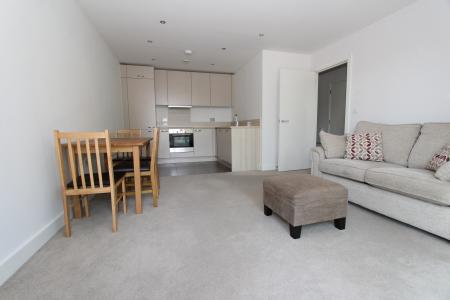 1 bedroom Flat to let in Drake Way, Kennet Island, Reading, RG2