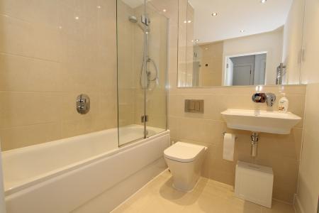 1 bedroom Flat to let in Drake Way, Kennet Island, Reading, RG2