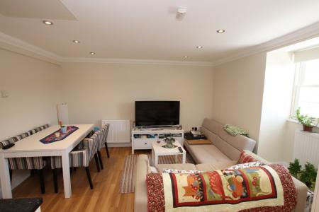 2 bedroom Flat to let in London Street, Reading, RG1