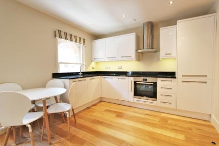 1 bedroom Flat to let in Cross Street, Reading, RG1