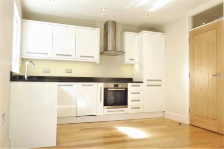 1 bedroom Flat to let in Cross Street, Reading, RG1