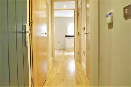 1 bedroom Flat to let in Cross Street, Reading, RG1