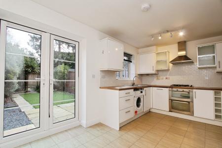 3 bedroom Terraced House for sale in Hilltop Gardens, Reading, Spencers Wood, RG7