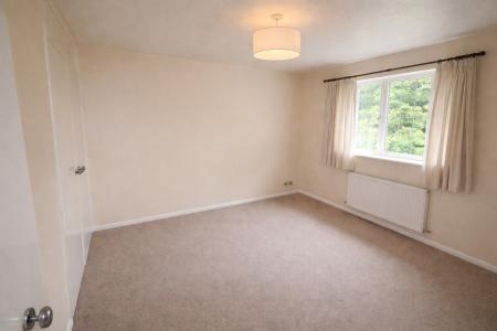 2 bedroom Flat to let in Kilburn Close, Calcot, Reading, RG31