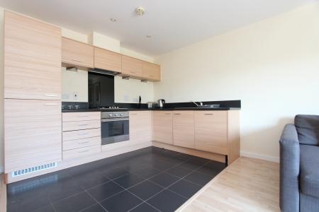 2 bedroom Flat to let in Whale Avenue, Reading, RG2