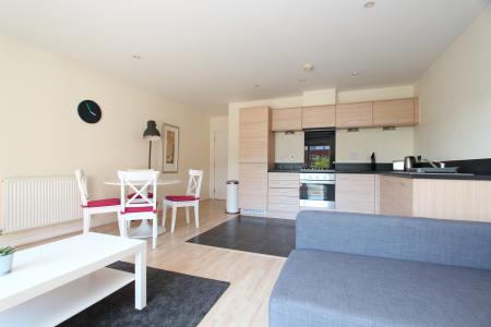 2 bedroom Flat to let in Whale Avenue, Reading, RG2