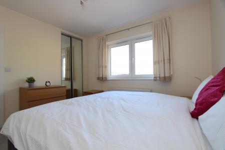 2 bedroom Flat to let in Whale Avenue, Reading, RG2