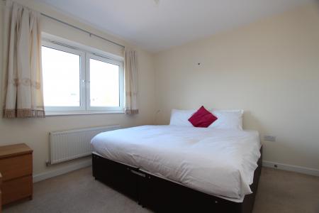 2 bedroom Flat to let in Whale Avenue, Reading, RG2