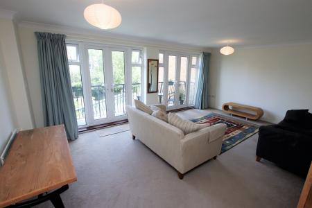 2 bedroom Flat to let in Blakes Quay, Gas Works Road, Reading, RG1
