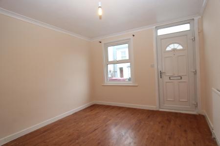 2 bedroom Terraced House to let in Hill Street, Reading, Reading, RG1