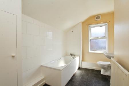 2 bedroom Terraced House for sale in Cranbury Road, Reading, RG30
