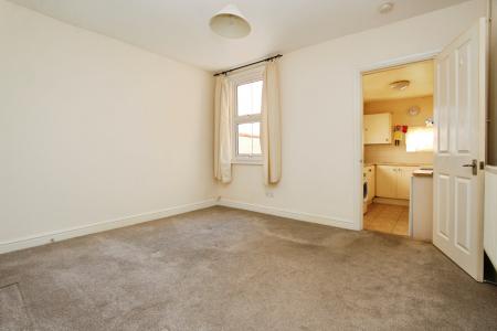 2 bedroom Terraced House for sale in Cranbury Road, Reading, RG30