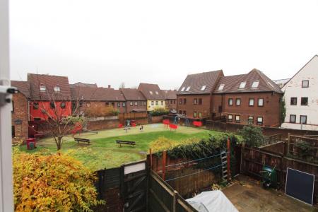 2 bedroom Terraced House to let in St Giles Close, Reading, RG1