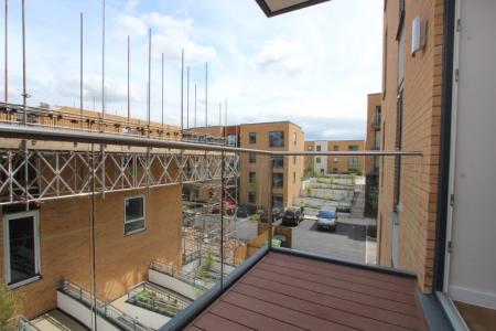 1 bedroom Flat to let in Bedwyn Mews, Kennet Island, Reading, RG2