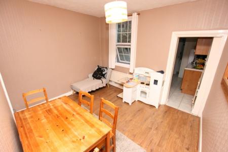 2 bedroom Terraced House to let in St Johns Hill, Reading, RG1