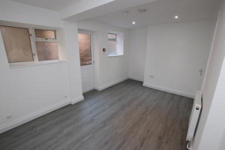 1 bedroom Flat to let in Queens Road, Reading, RG1