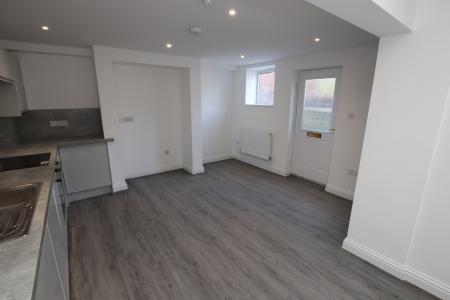 1 bedroom Flat to let in Queens Road, Reading, RG1