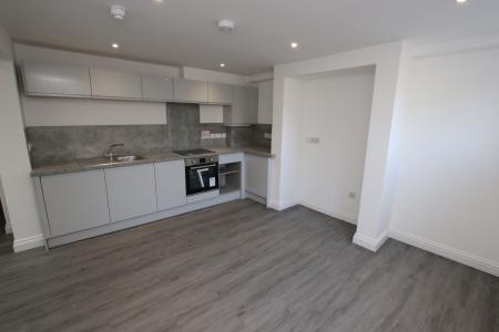 1 bedroom Flat to let in Queens Road, Reading, RG1