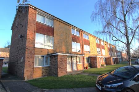 2 bedroom Flat to let in Liebenrood Road, Reading, RG30