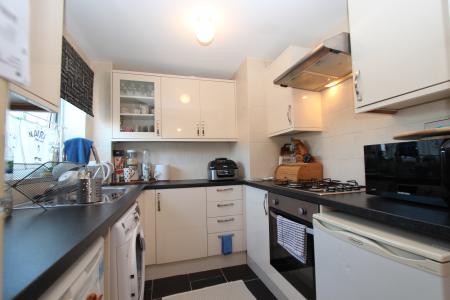 2 bedroom Flat to let in Liebenrood Road, Reading, RG30