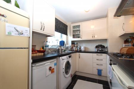 2 bedroom Flat to let in Liebenrood Road, Reading, RG30