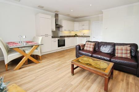 2 bedroom Flat to let in London Street, Reading, RG1