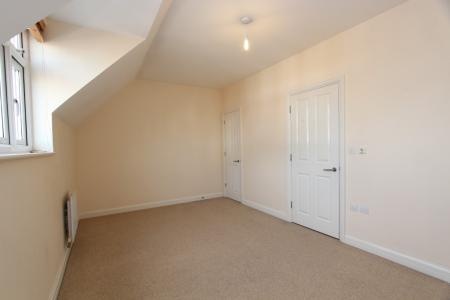 4 bedroom Town house to let in Gabriels Square, Lower Earley, Reading, RG6