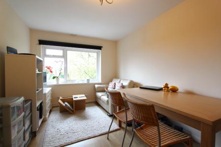 1 bedroom Flat to let in Southcote Road, Reading, RG30