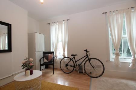 1 bedroom Flat to let in South Street, Reading, RG1