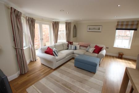 2 bedroom Flat to let in London Street, Reading, RG1