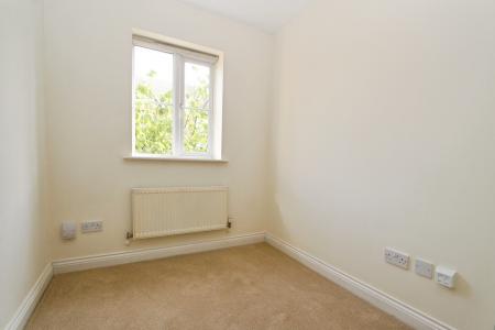 5 bedroom Town house for sale in Cintra Close, Reading, RG2