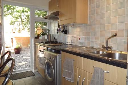1 bedroom Flat to let in Narromine Drive, Calcot, Reading, RG31