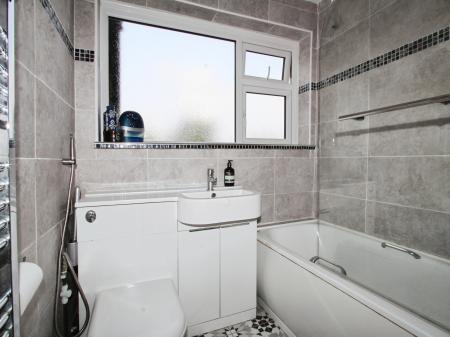 2 bedroom Maisonette to let in Rydal Avenue, Tilehurst, Reading, RG30