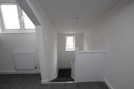 2 bedroom Flat to let in Zinzan Street, Reading, RG1
