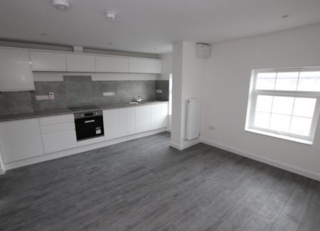 2 bedroom Flat to let in Zinzan Street, Reading, RG1