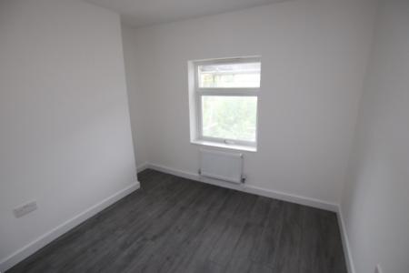 2 bedroom Flat to let in Zinzan Street, Reading, RG1