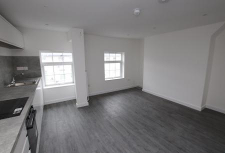 2 bedroom Flat to let in Zinzan Street, Reading, RG1