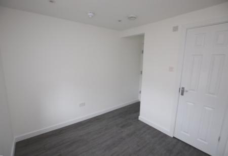2 bedroom Flat to let in Zinzan Street, Reading, RG1