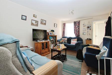 3 bedroom Semi-detached house for sale in Sharnwood Drive, Calcot, RG31