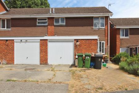 3 bedroom Semi-detached house for sale in Sharnwood Drive, Calcot, RG31