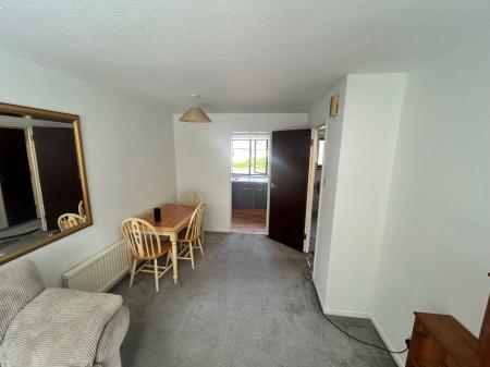 1 bedroom Flat to let in St Pauls Court, Reading, RG1