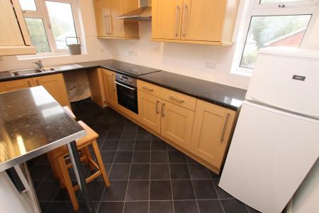2 bedroom Flat to let in Mount Pleasant Grove, Reading, RG1