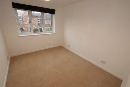 2 bedroom Flat to let in Mount Pleasant Grove, Reading, RG1